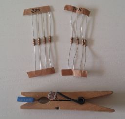 Fotocellula componentes.jpg